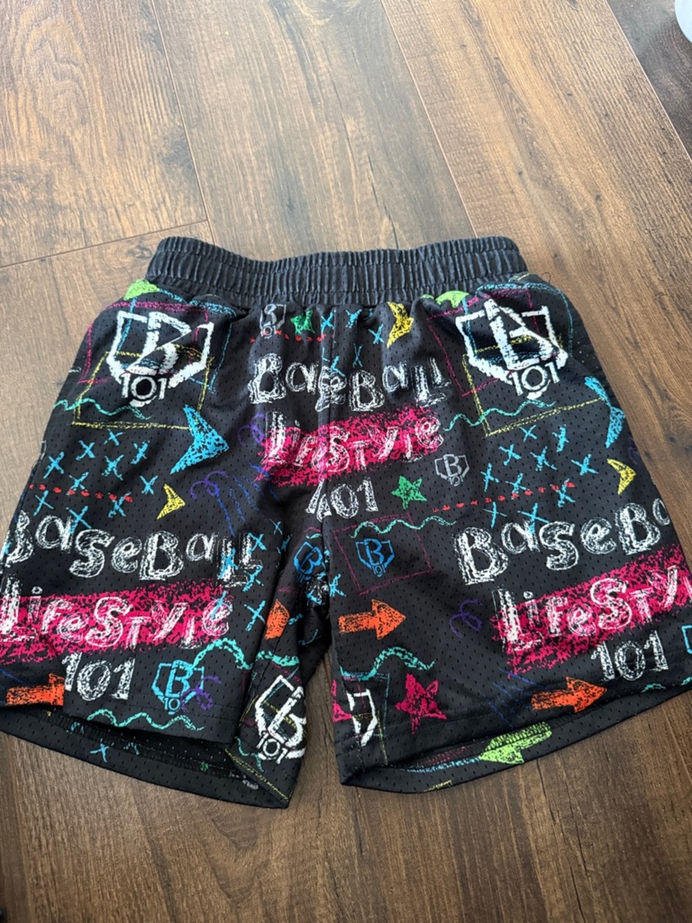 Kids Graphic Athletic Shorts Multicolor Chalk Print chalkboard - size YS